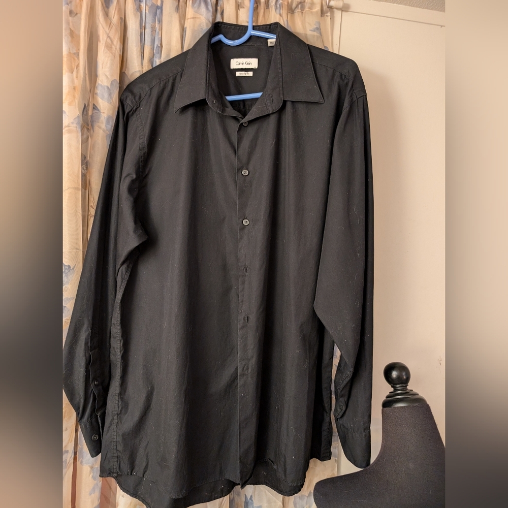 Mans Calvin Klein non-iron black shirt sz 17 34/34